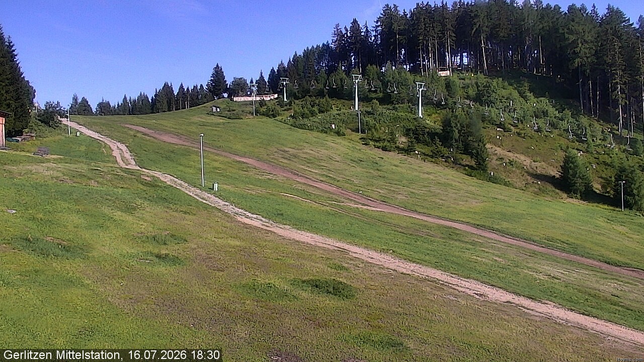 Webcam Erlebnisarena Kanzelhöhe (1.500m)